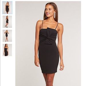 🆕🎉Twisted Mini Bodycon Dress